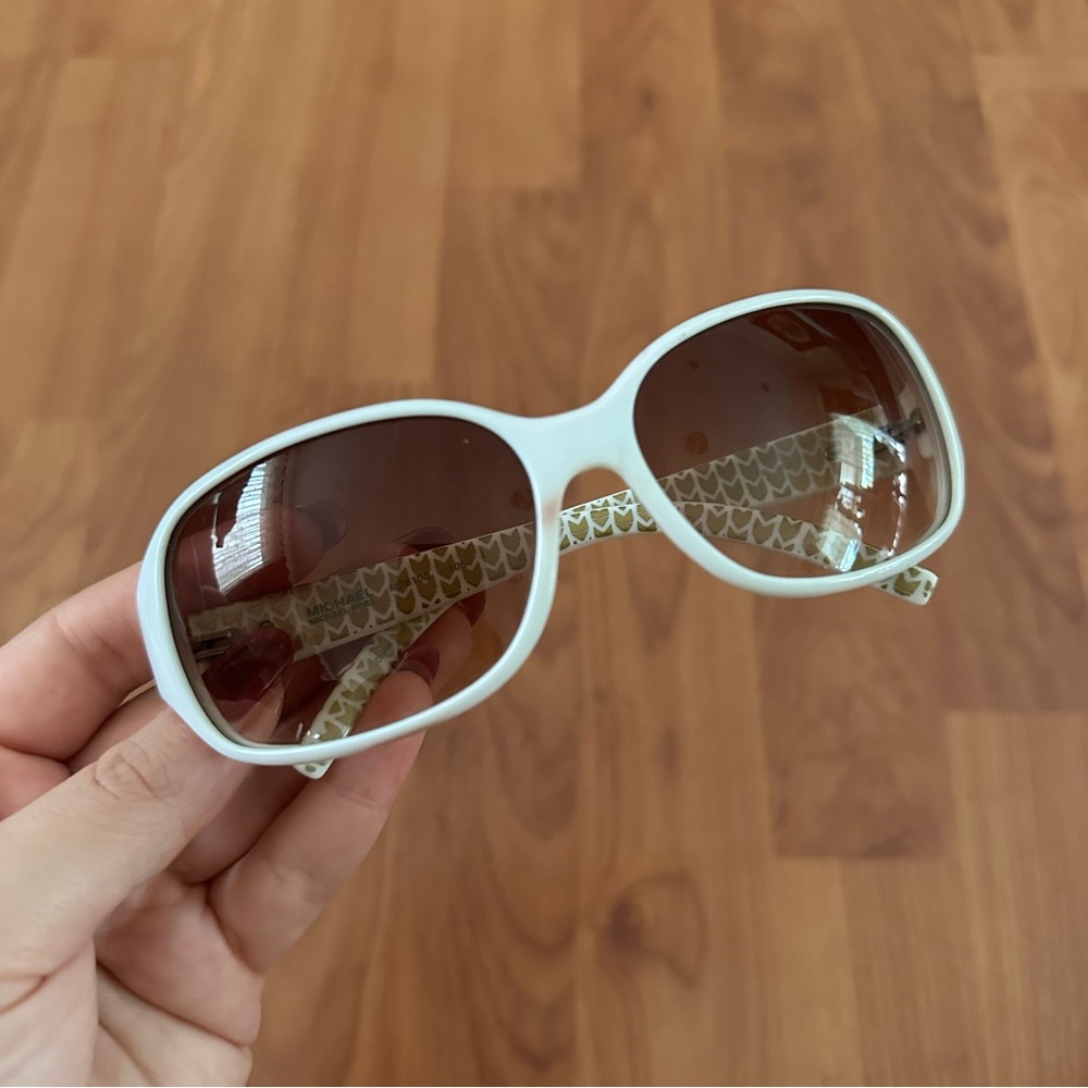 Michael Kors M2610S White Tortoise Shell Sunglasses W/Gradient Lens